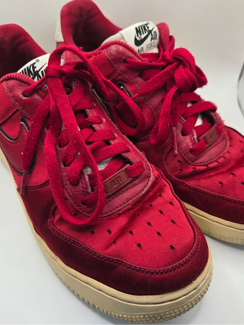 Nike Air Force 1 Low Women’s Deep Burgundy Sneakers Size 8.5 2011 Vintage Red